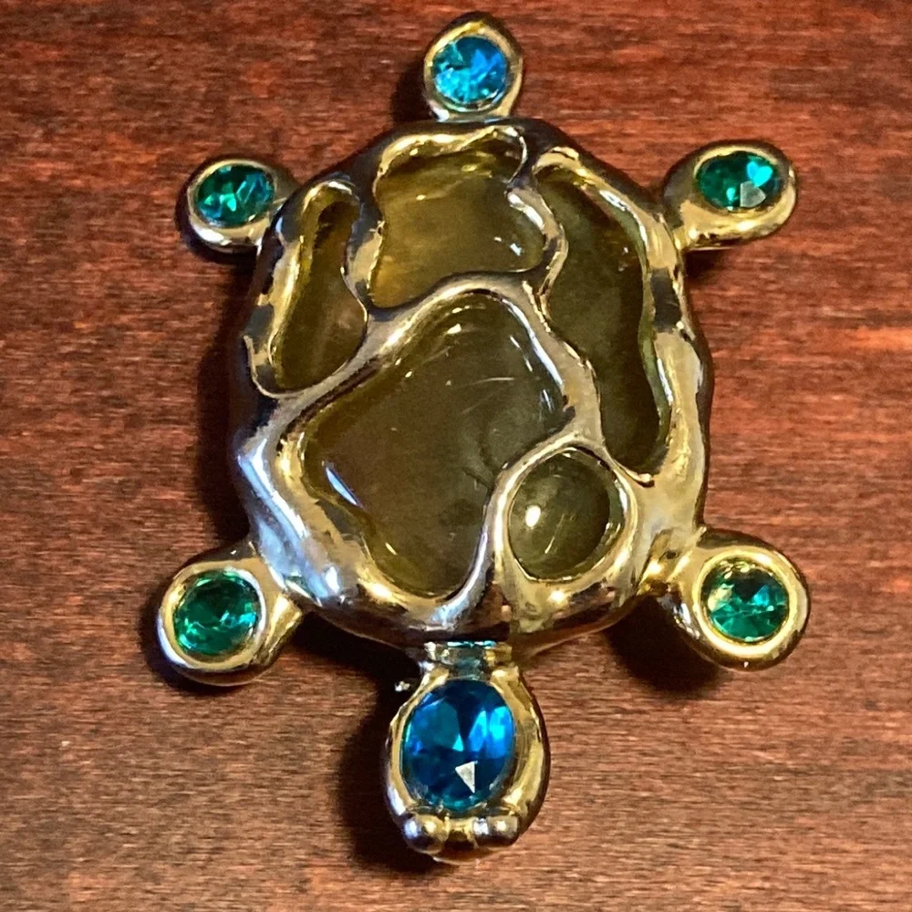 Teal blue and gold tone turtle pin